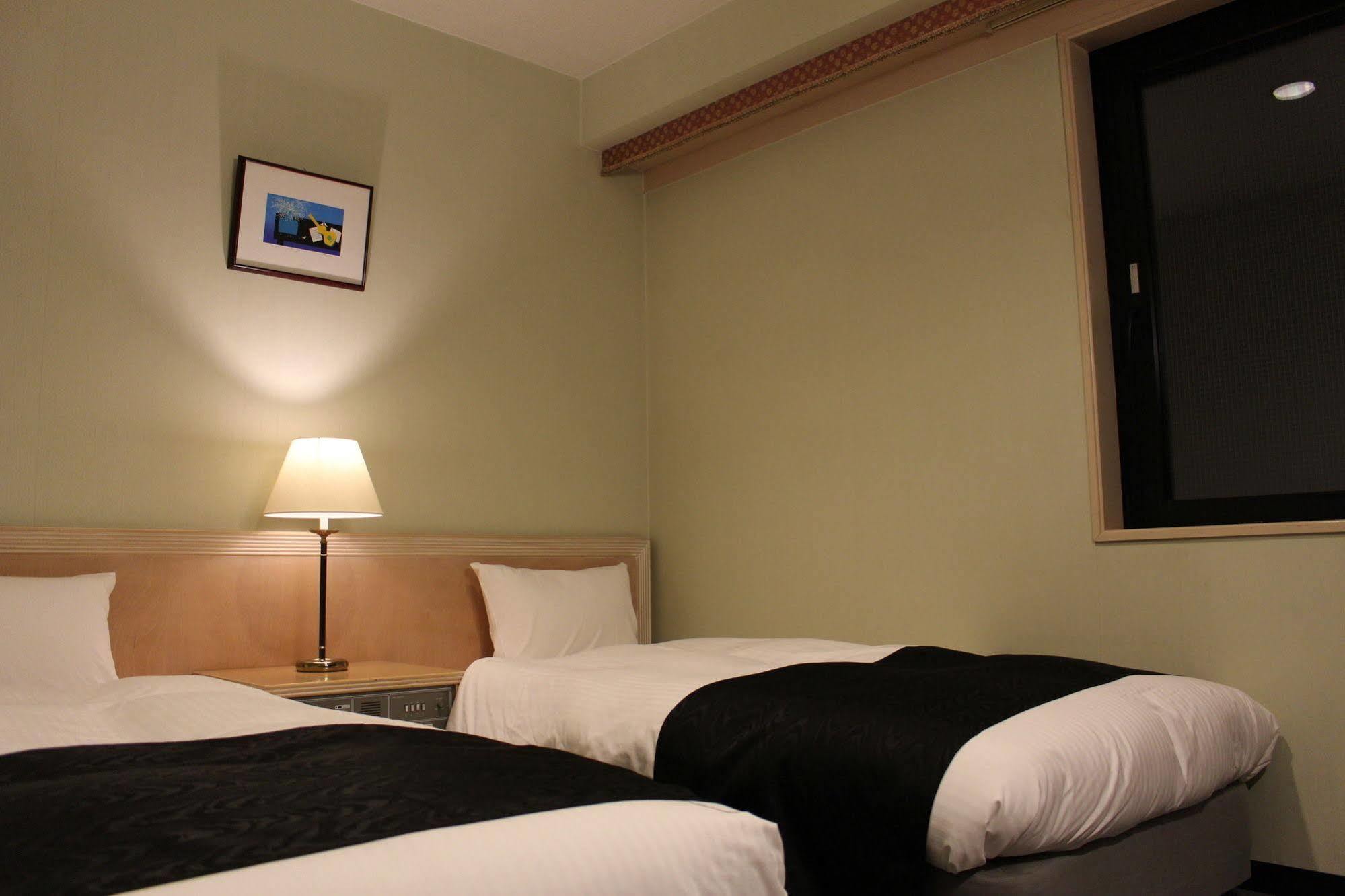 Apa Hotel Tonami Ekimae Dış mekan fotoğraf